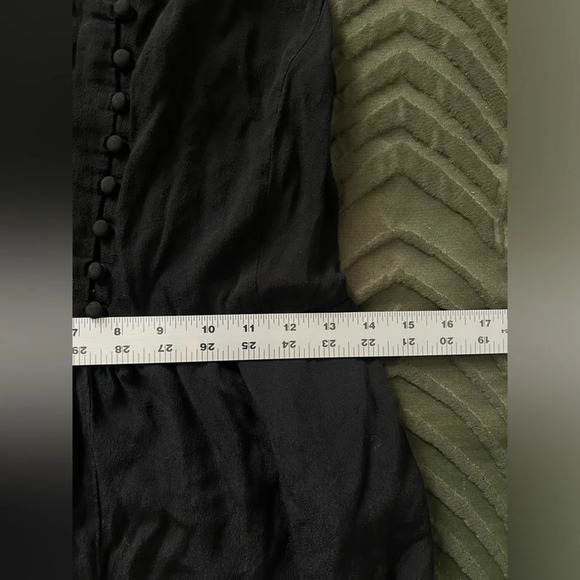 Madewell Smocked Button-Front Crop Jumpsuit size 2 color Black - Picture 10 of 11